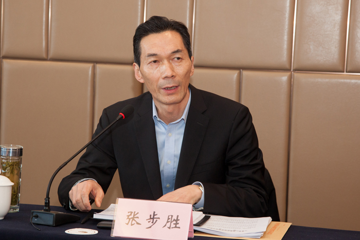 会会长许洪祥,副会长兼秘书长王建萍,市政府副秘书长张步胜等领导出席